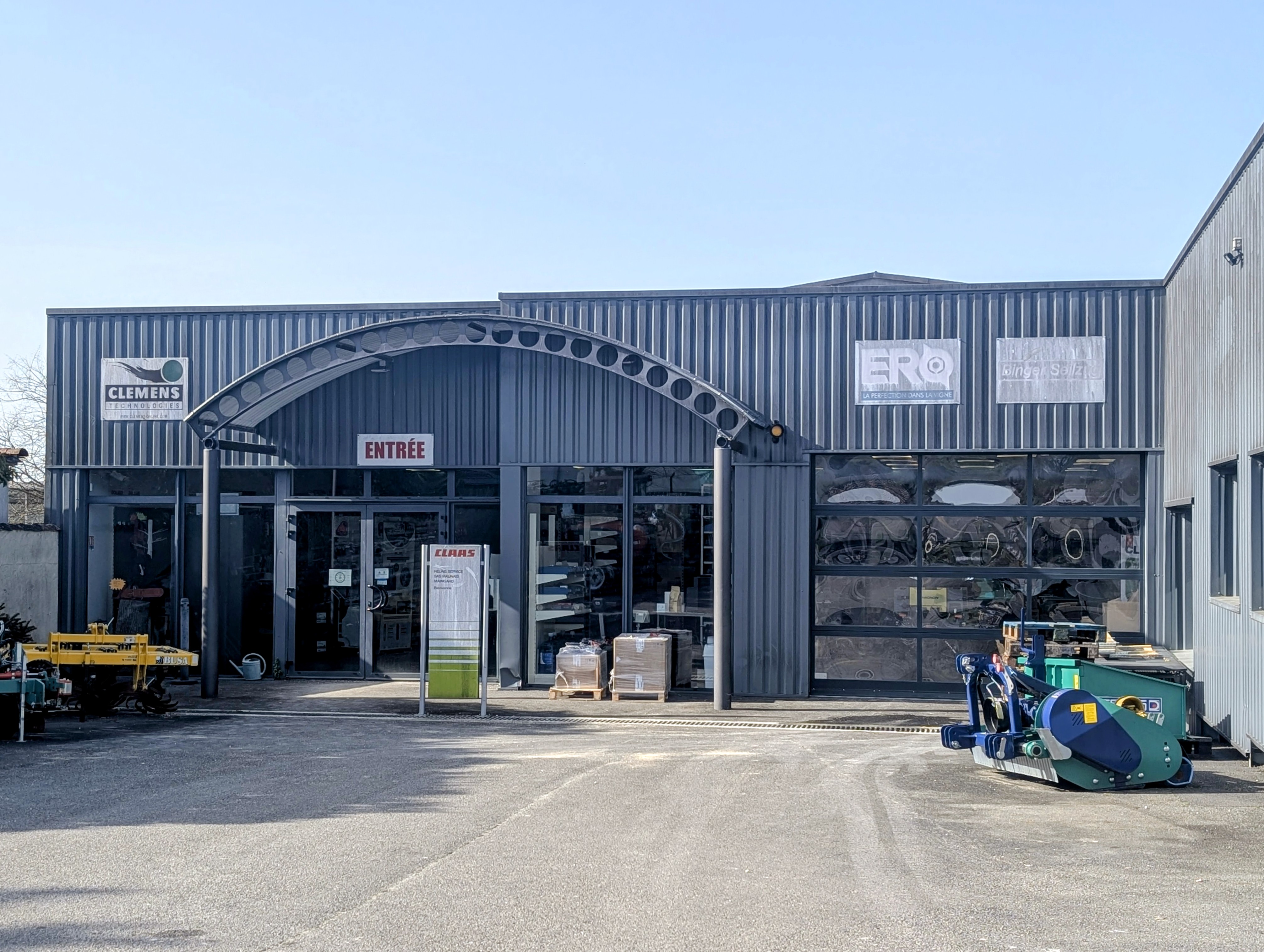 Nouveau magasin quincaillerie MAUNAIS MAINGARD